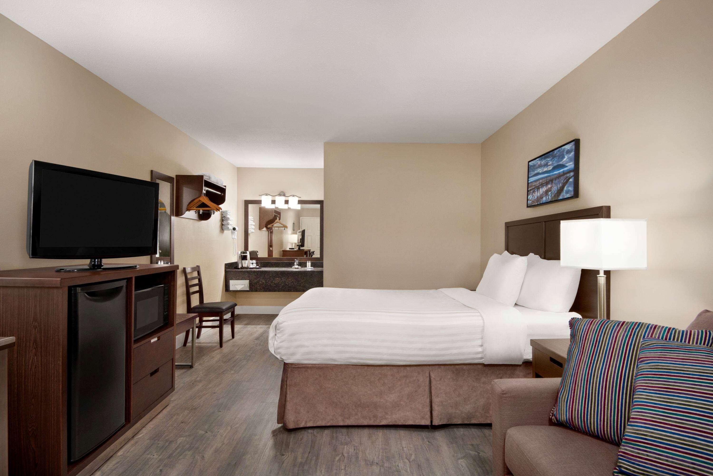 Travelodge By Wyndham Salmon Arm Bc Zewnętrze zdjęcie