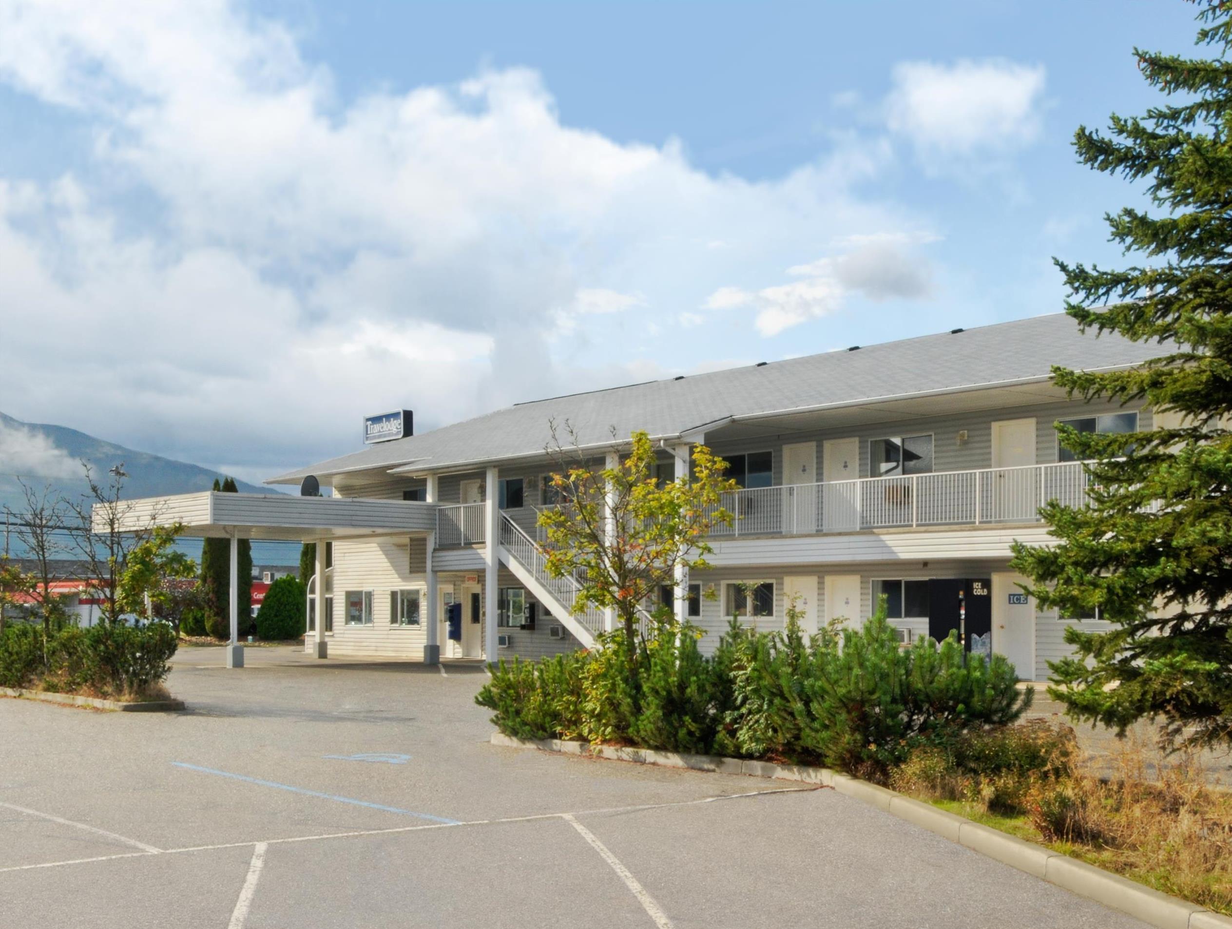 Travelodge By Wyndham Salmon Arm Bc Zewnętrze zdjęcie