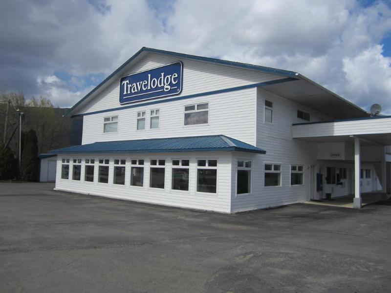 Travelodge By Wyndham Salmon Arm Bc Zewnętrze zdjęcie